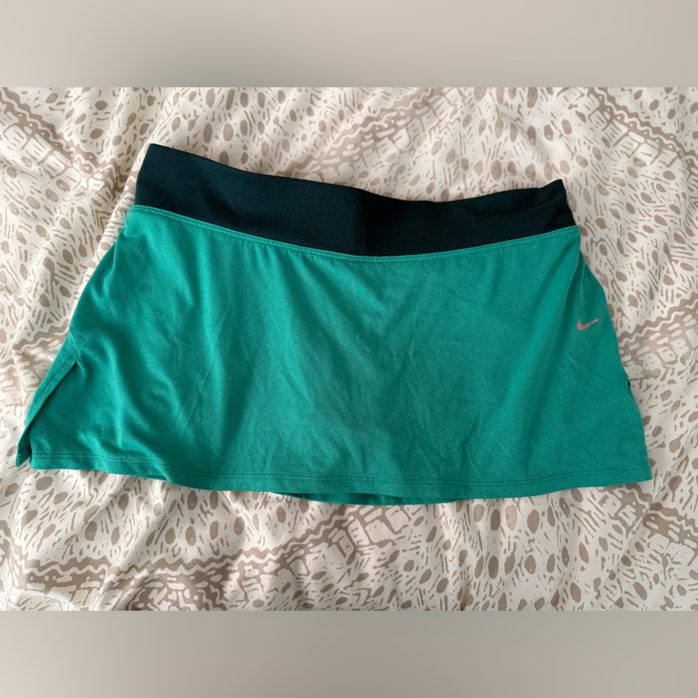 Nike Green Athletic Skirt ✔️